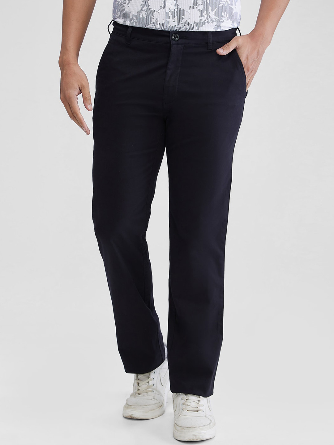 

ColorPlus Men Mid-Rise Chinos Trousers, Black