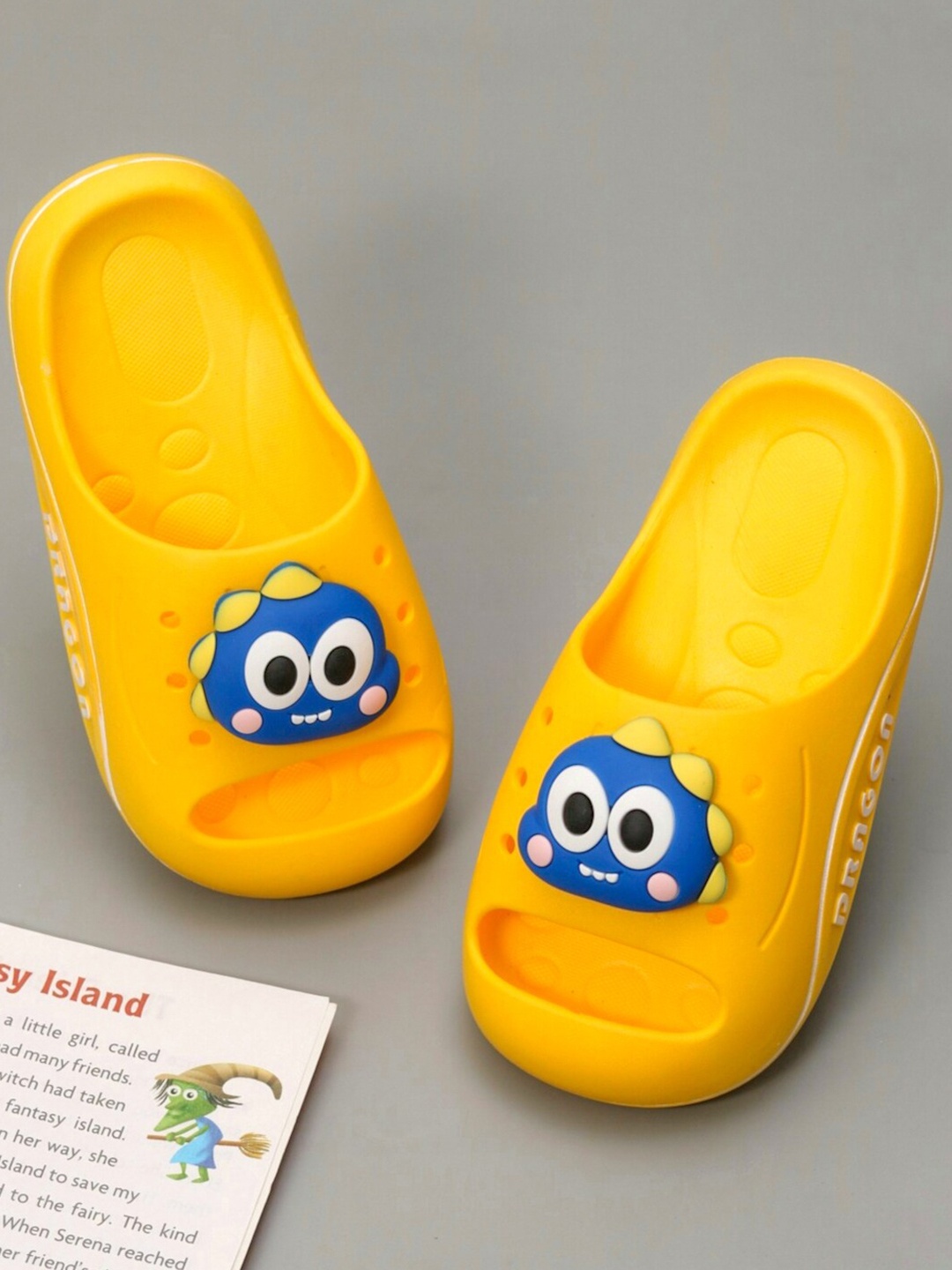 

Yellow Bee Boys Rubber Sliders