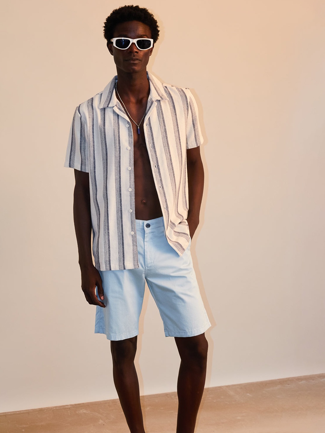 

FREAKINS Striped Spread Collar Short Sleeves Cotton Casual Shirt, White