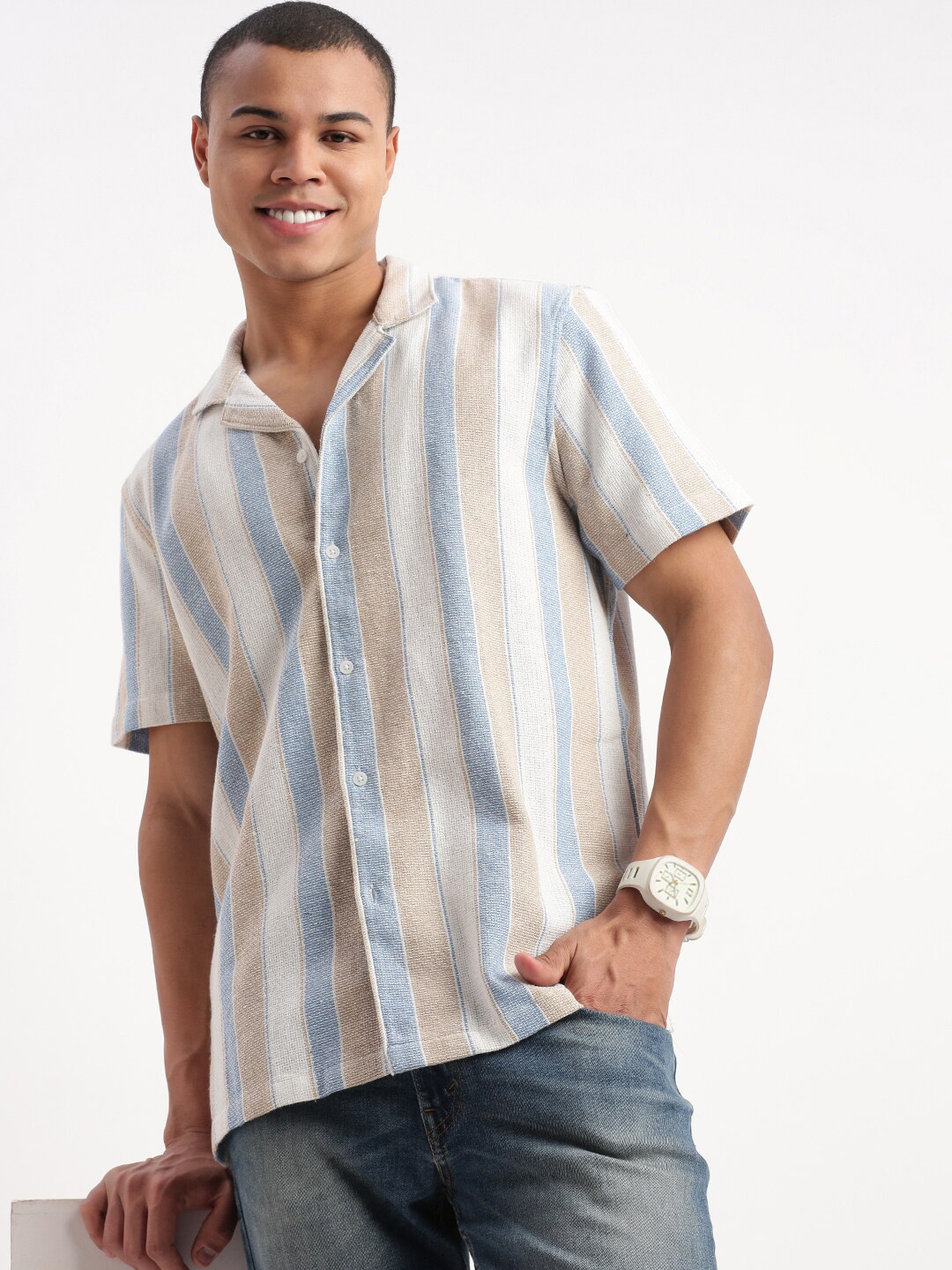

SHOWOFF Standard Relaxed Fit Cotton Striped Casual Shirt, White
