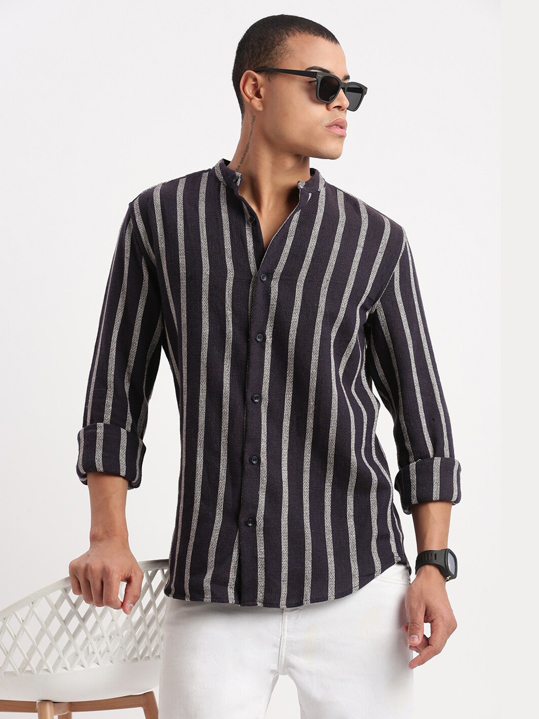 

SHOWOFF Standard Slim Fit Cotton Striped Casual Shirt, Navy blue