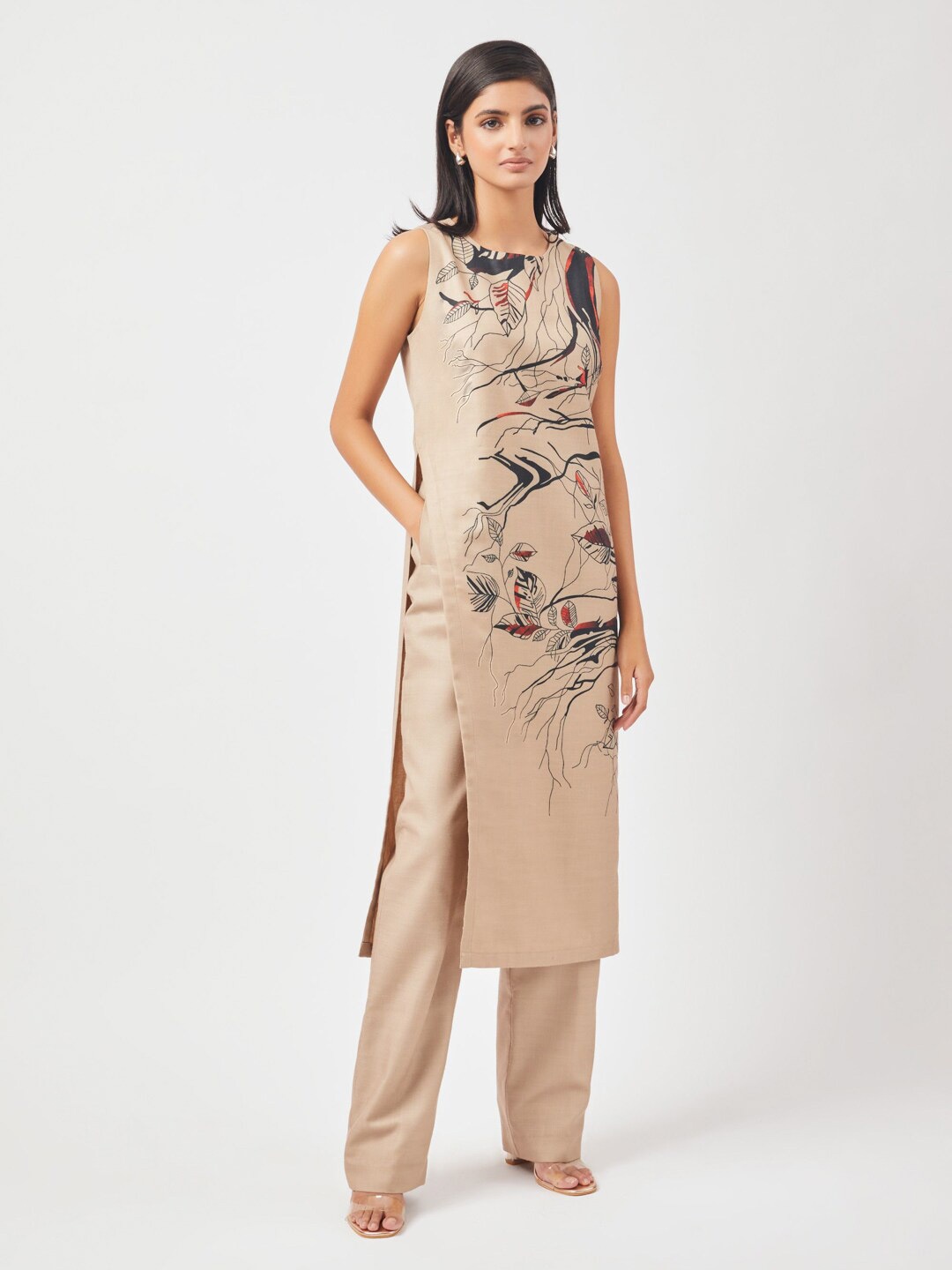 

Contemponari Printed Sleeveless Linen Kurta with Trousers, Beige