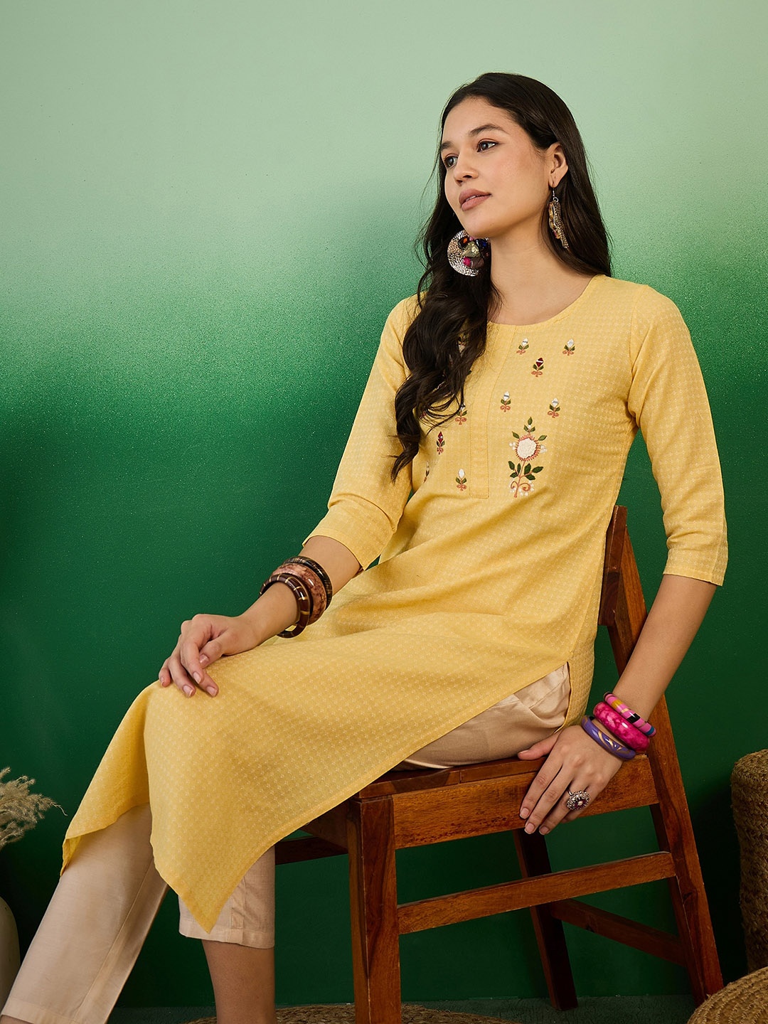 

Sangria Yellow Geometric Printed Thread Work Straight Kurta