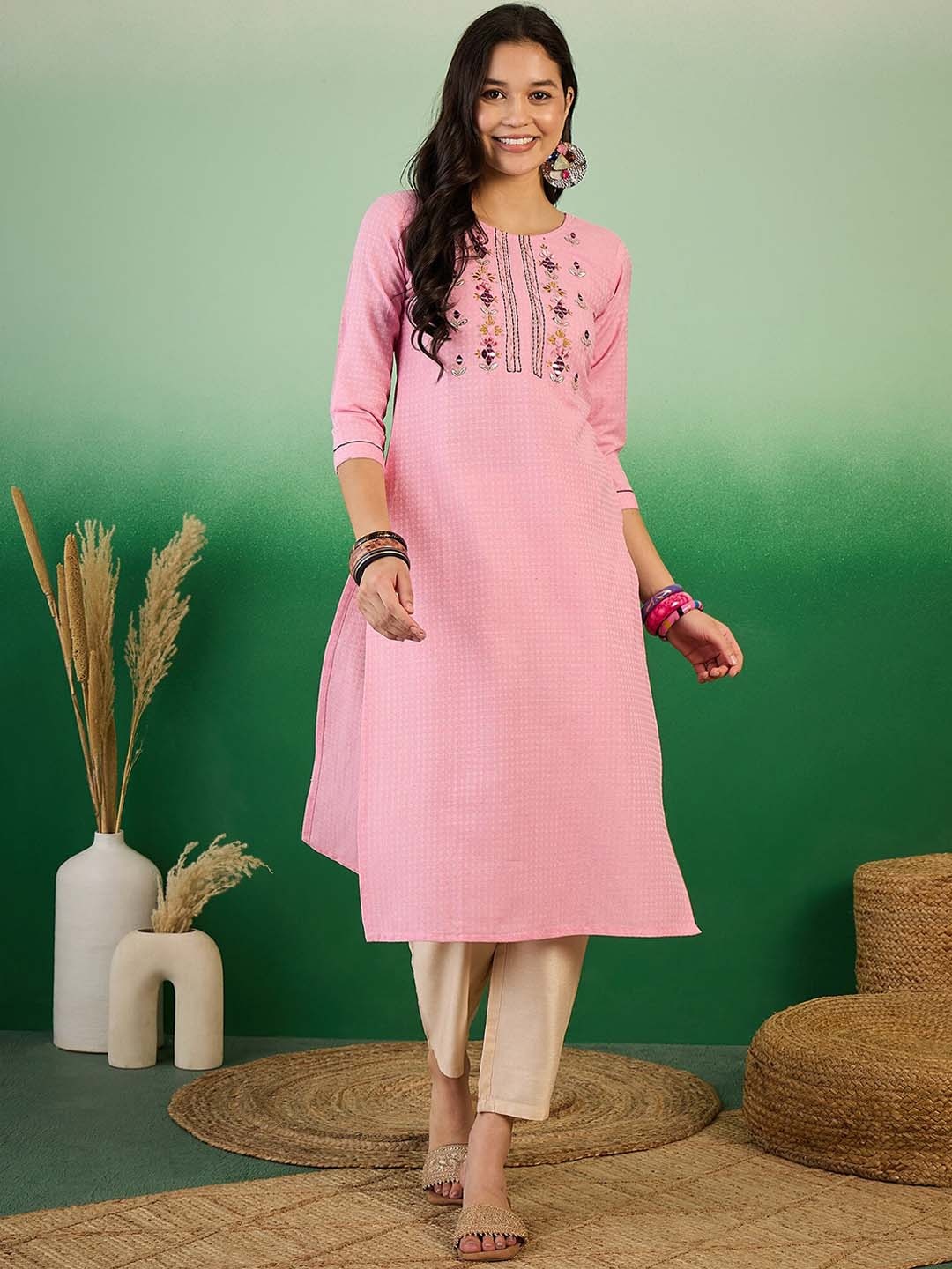 

Sangria Pink Geometric Printed Thread Work Straight Kurta