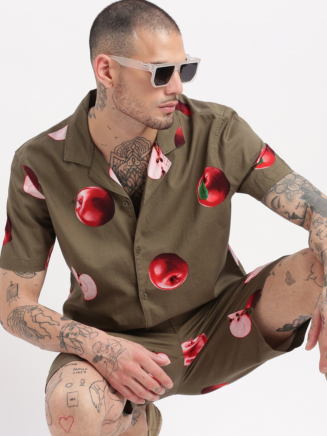 

SHOWOFF Conversational Printed Cuban Collar Shirt & Shorts, Olive