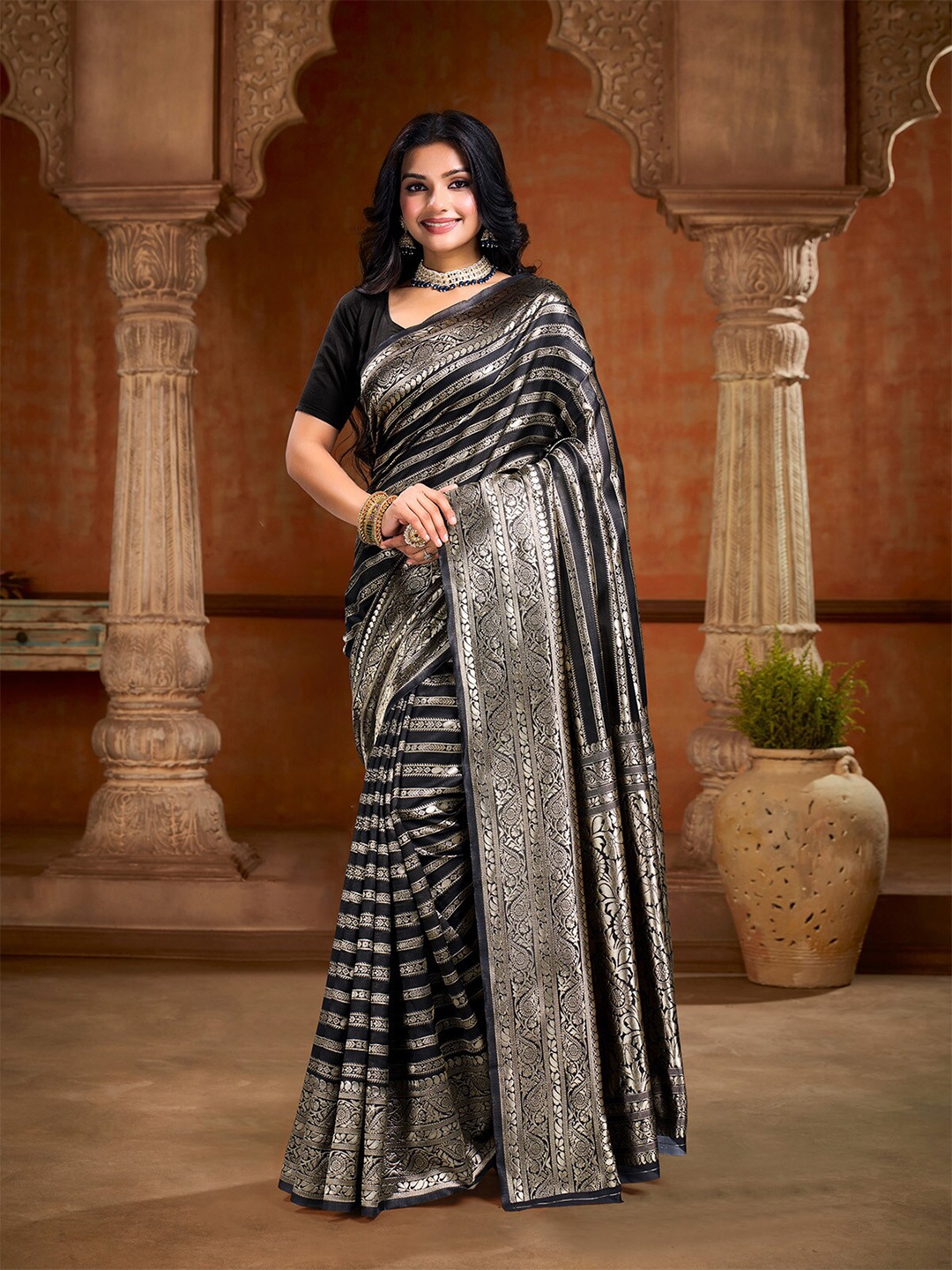 

Mitera Woven Design Zari Art Silk Banarasi Saree, Black