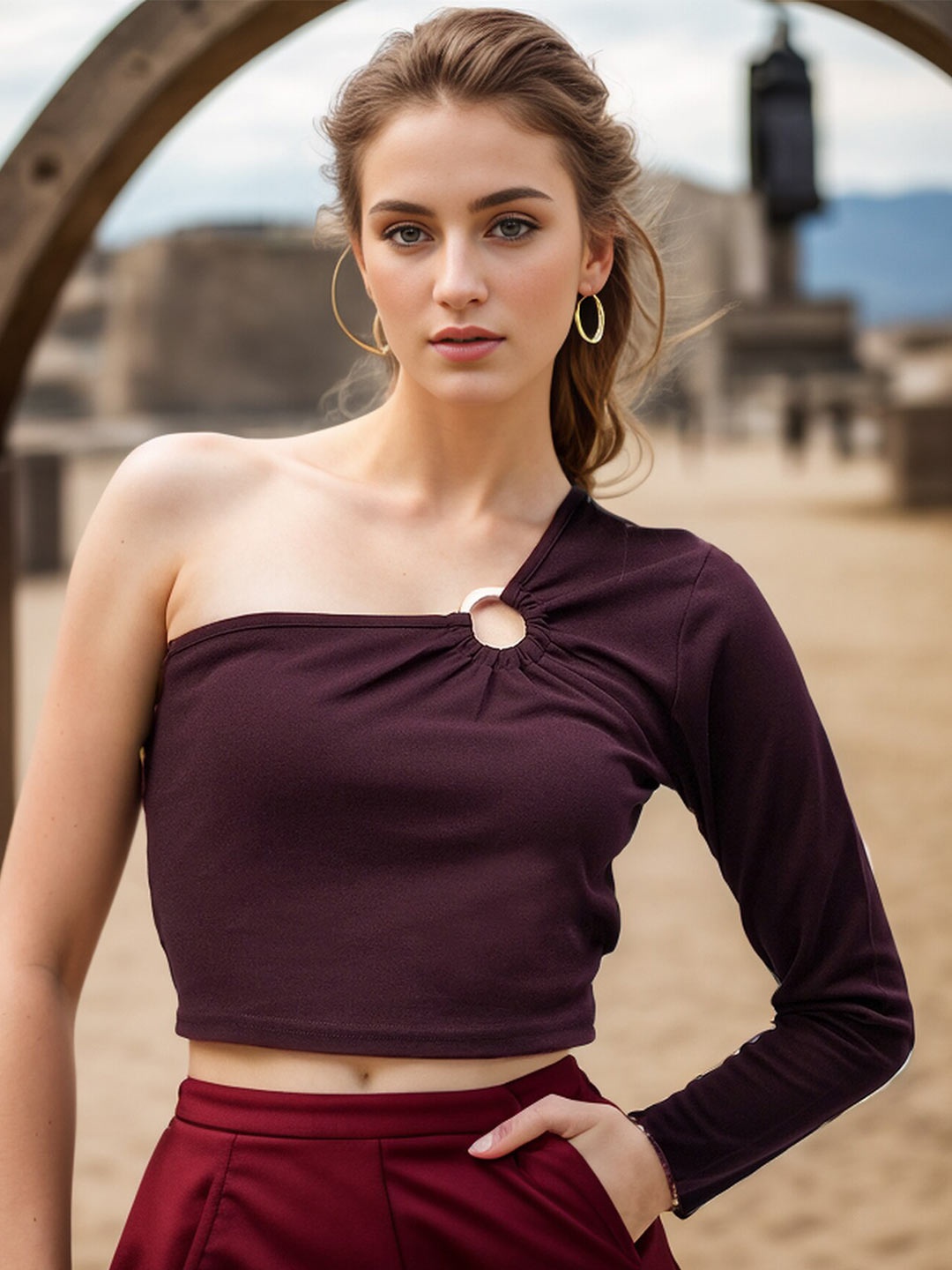 

RARE One Shoulder Crop Top, Burgundy