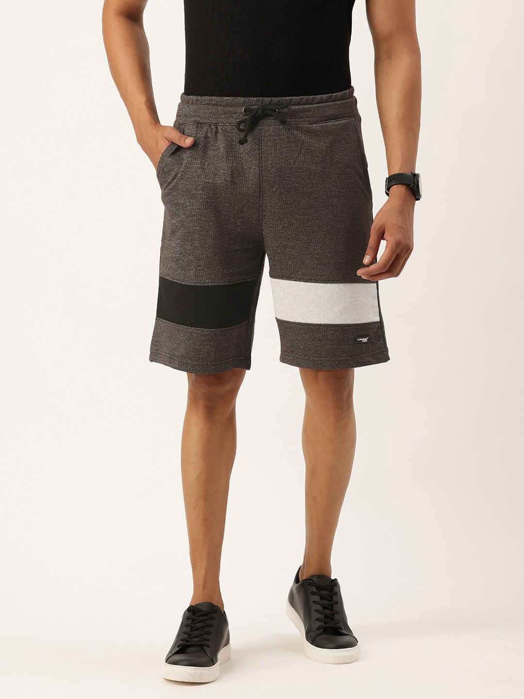 

ARISE Men Colourblocked Regular Shorts, Brown