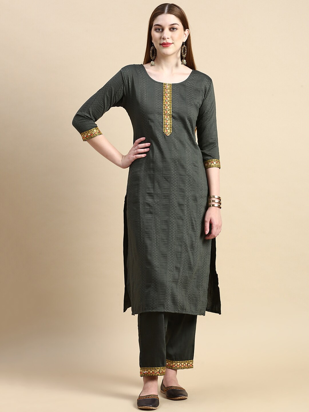 

GRANTH FASHION Ethnic Motifs Printed Zardozi Pure Cotton Straight Kurta With Trouser, Olive
