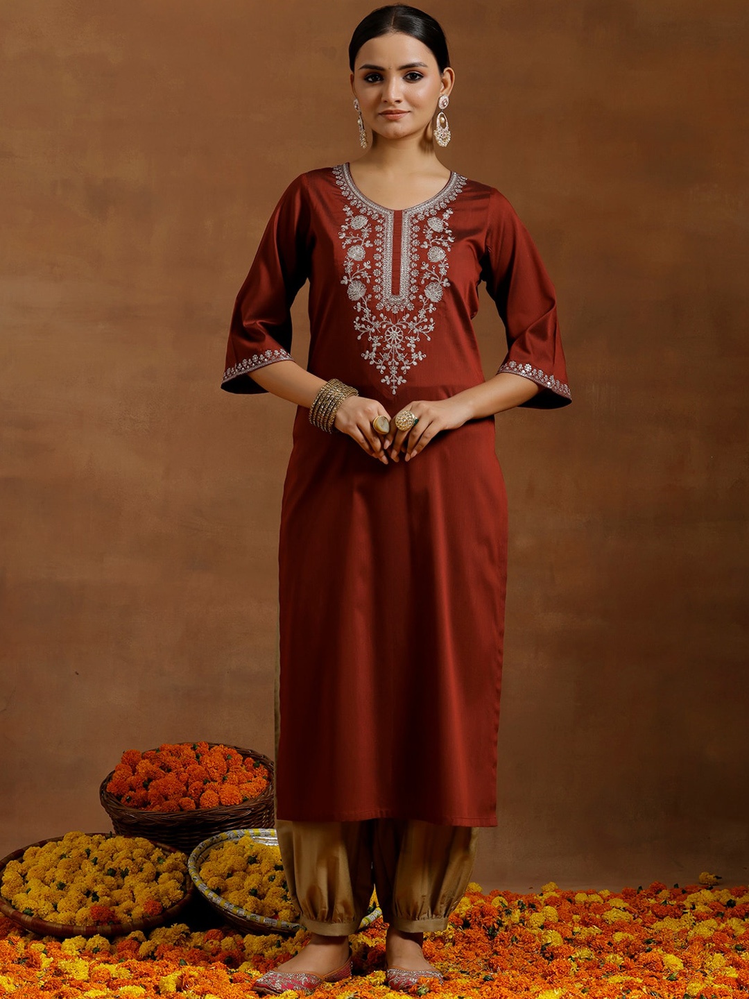 

Gerua By Libas Ethnic Motifs Embroidered Flared Sleeves Thread Work Straight Kurta, Maroon