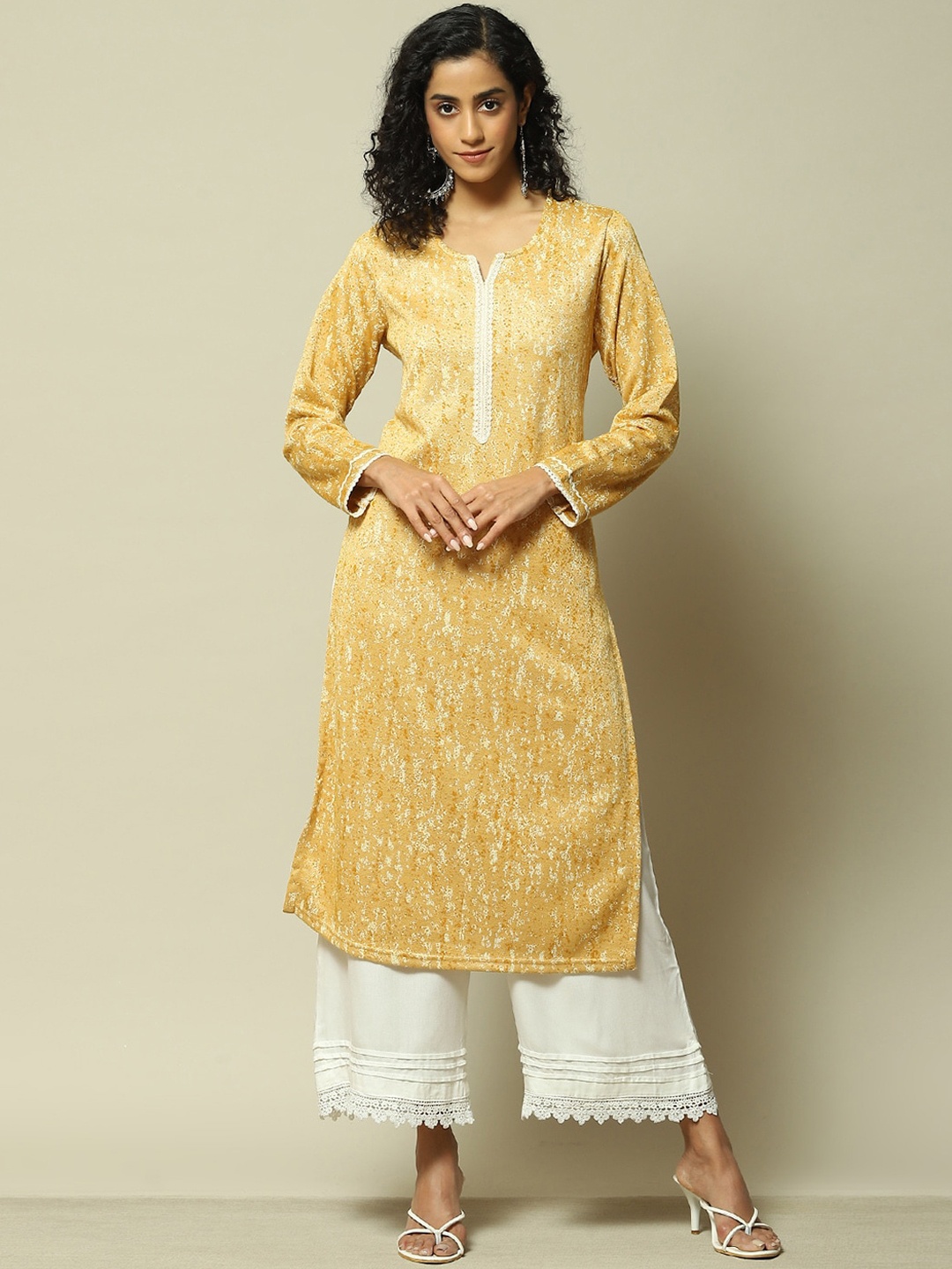 

Rangriti Abstract Printed Gotta Patti Straight Kurta, Yellow