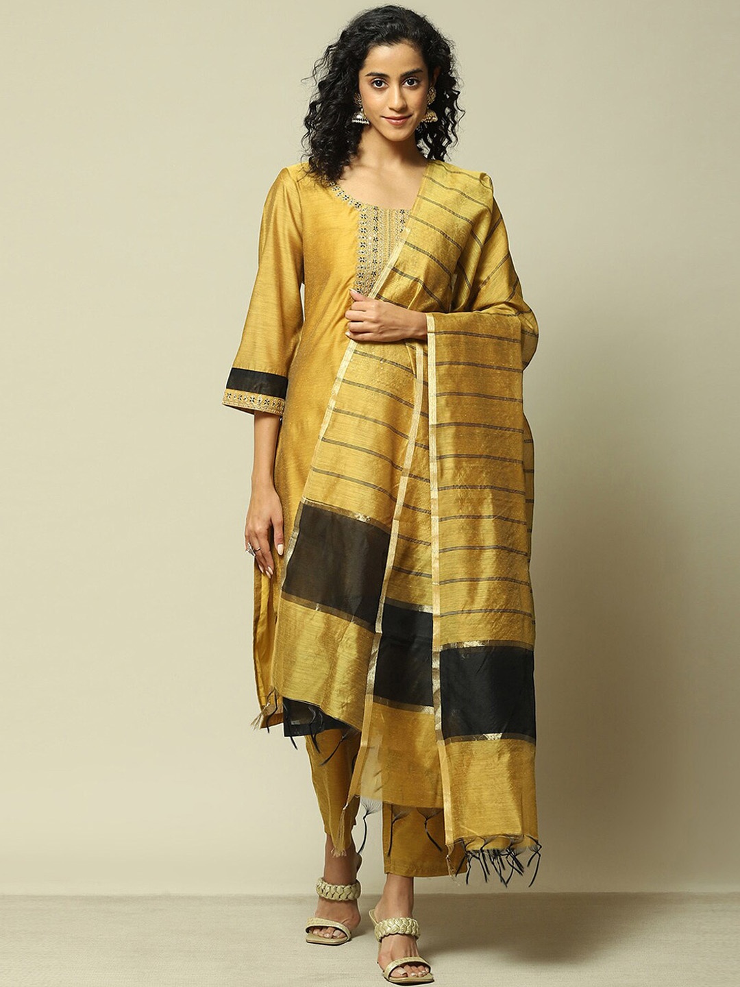 

Rangriti Floral Printed Sequinned Straight Kurta with Palazzos & Dupatta, Yellow