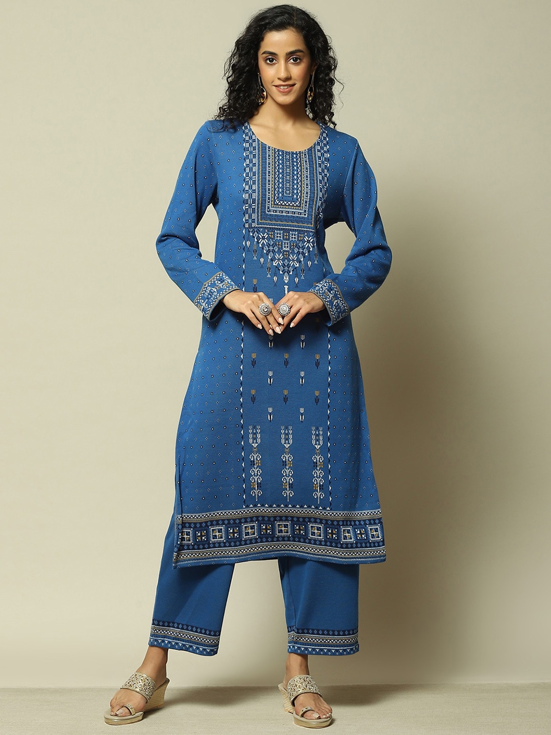 

Rangriti Floral Printed Regular Thread Work Straight Kurta with Palazzos, Blue