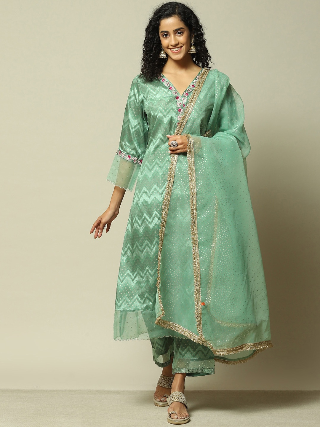 

Rangriti Floral Printed V-Neck Thread Work Kurta With Palazzos & Dupatta, Green