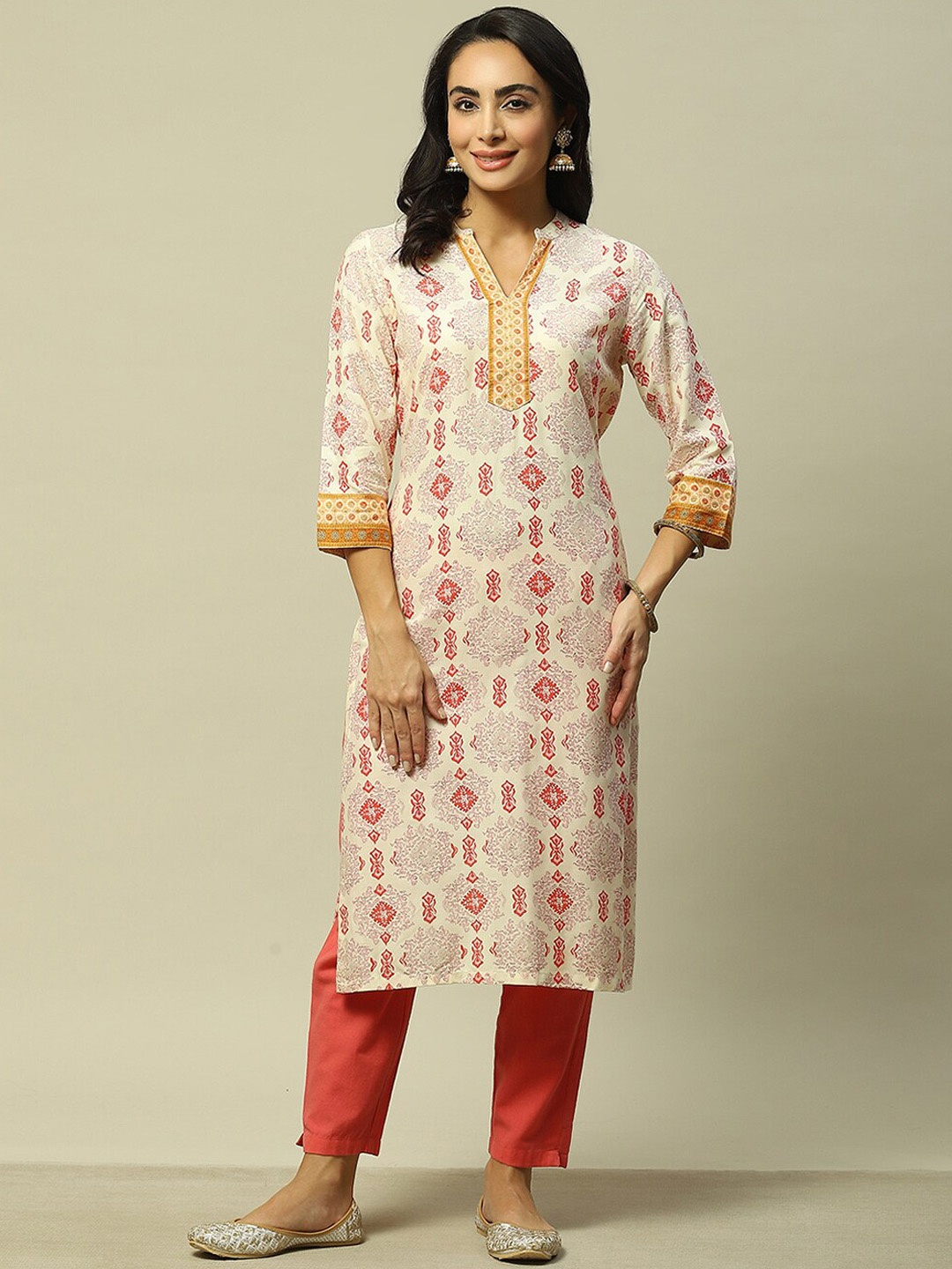 

Rangriti Ethnic Motifs Printed V-Neck Strigth Kurta, Off white
