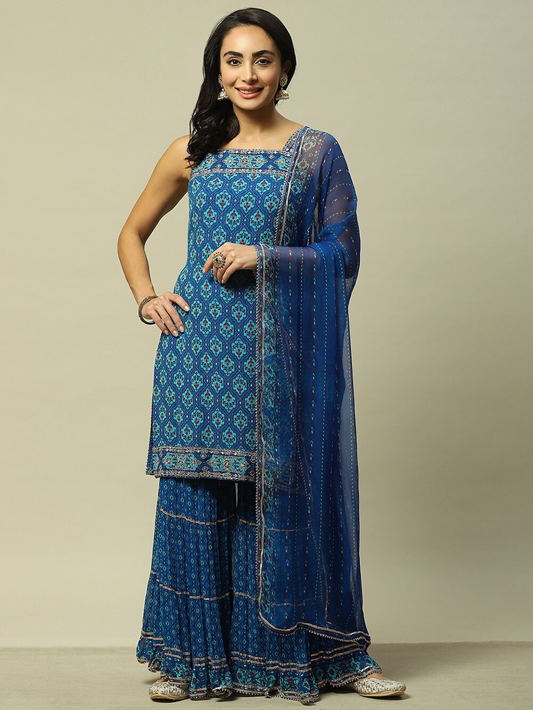 

Rangriti Floral Printed Shoulder Straps Sleeveless Kurta with Palazzos & With Dupatta, Green