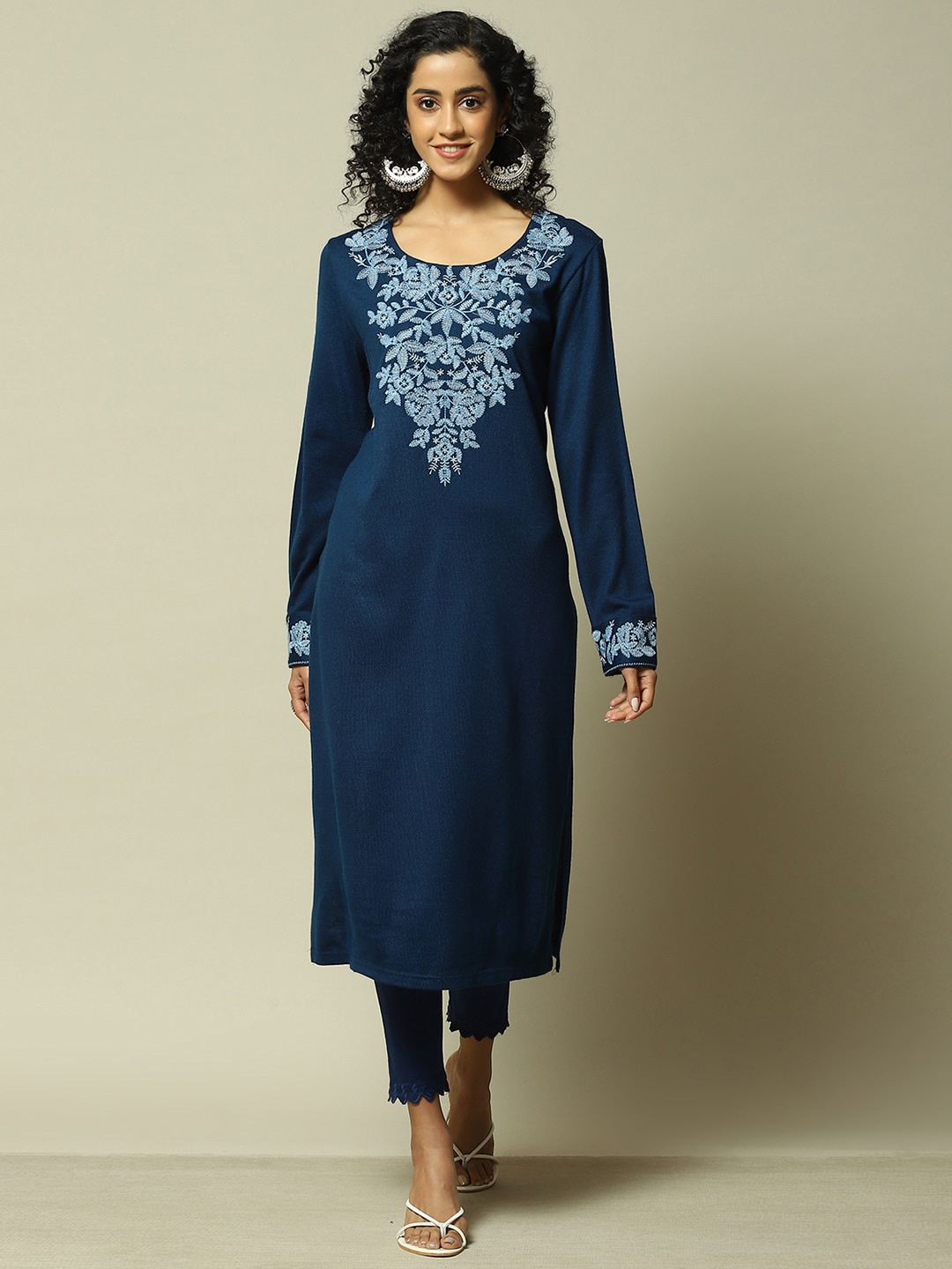 

Rangriti Floral Yoke Design Flared Sleeves Thread Work A-Line Kurta, Blue