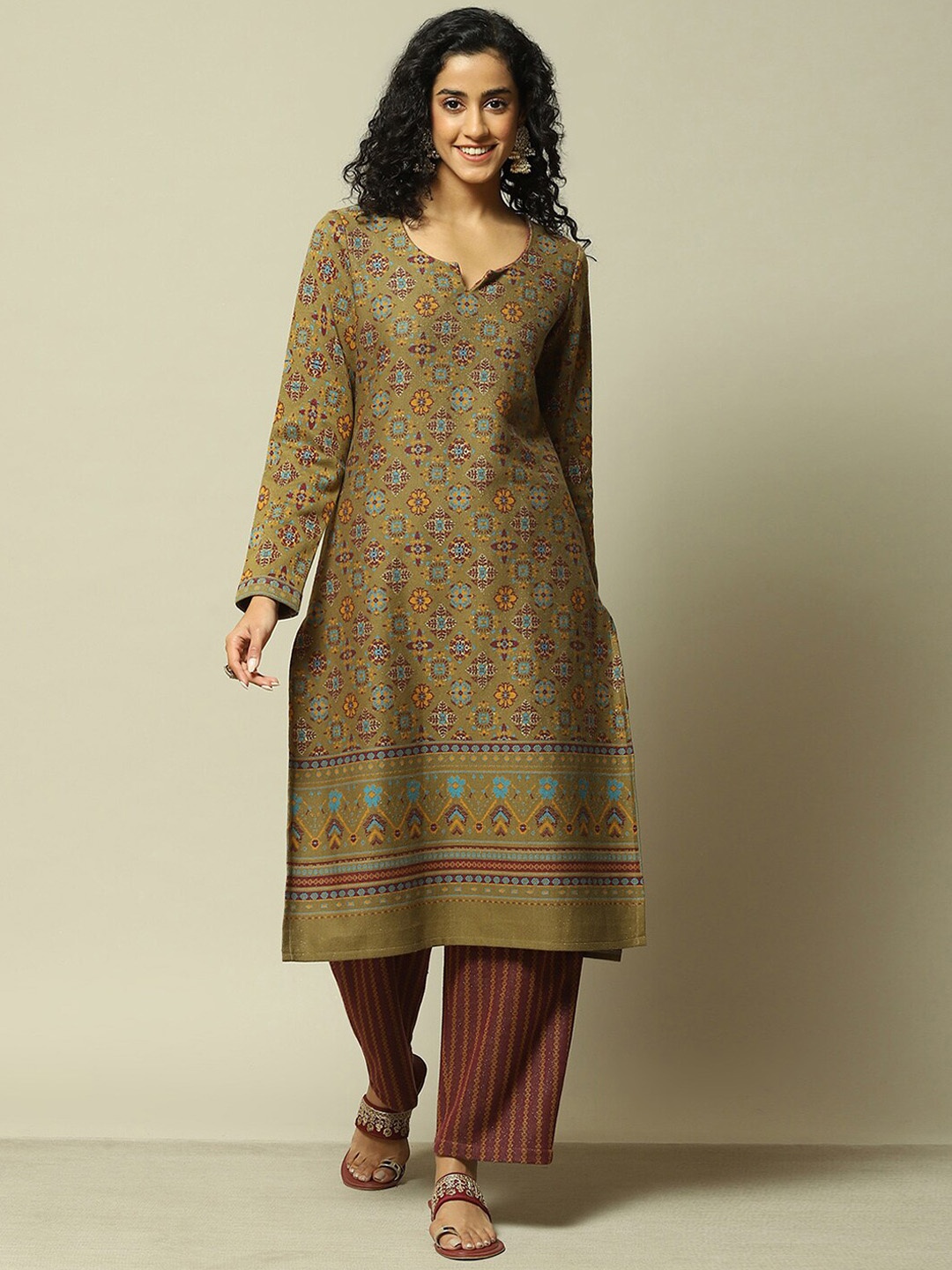 

Rangriti Ethnic Motifs Printed Notch Neck Regular Straight Kurta & Palazzos, Olive