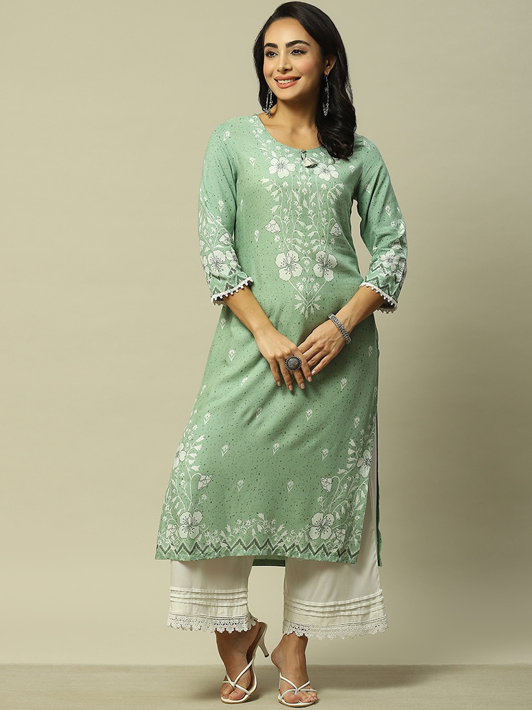 

Rangriti Floral Printed Round Neck Straight Kurta, Green