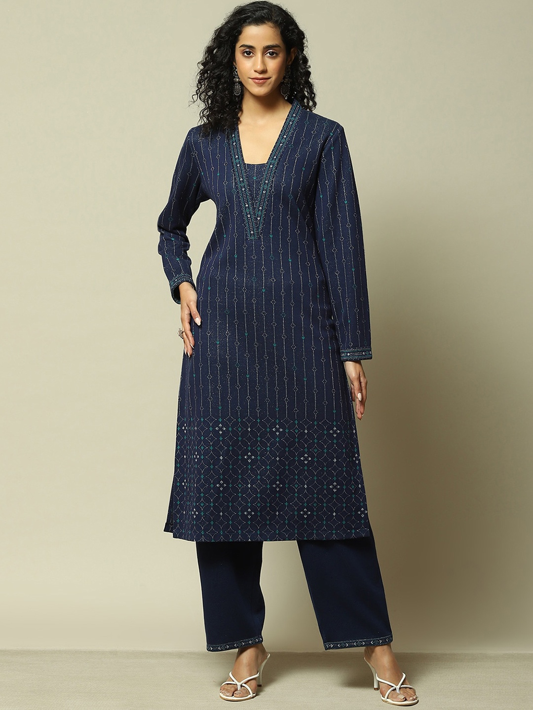 

Rangriti Striped Long Sleeves Regular Straight Kurta With Palazzos, Navy blue