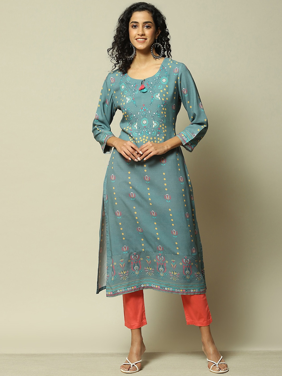 

Rangriti Round Neck Geometric Striped Straight Kurta, Teal
