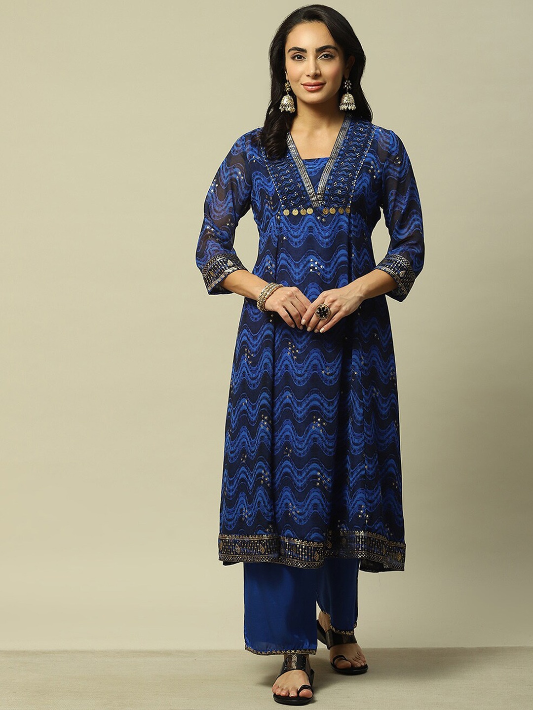 

Rangriti V-Neck Chevron Printed Regular A-Line Kurta with Palazzos, Blue