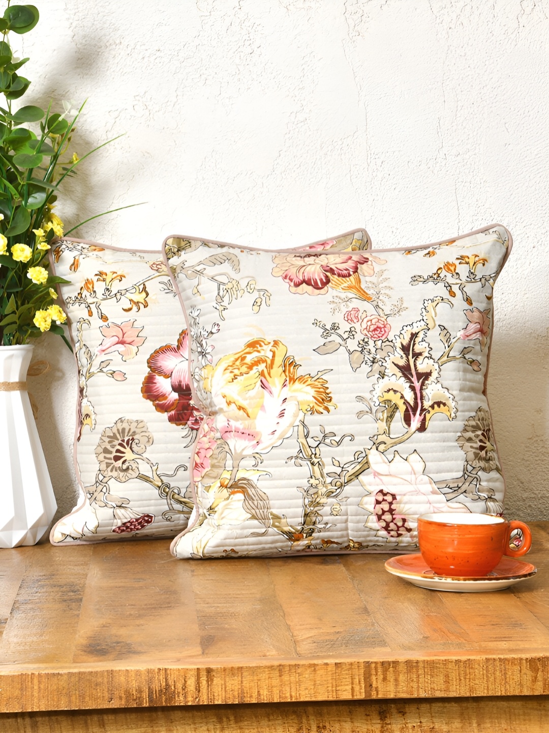 Clasiko Beige & Black 2 Pcs Floral Square Cushion Covers