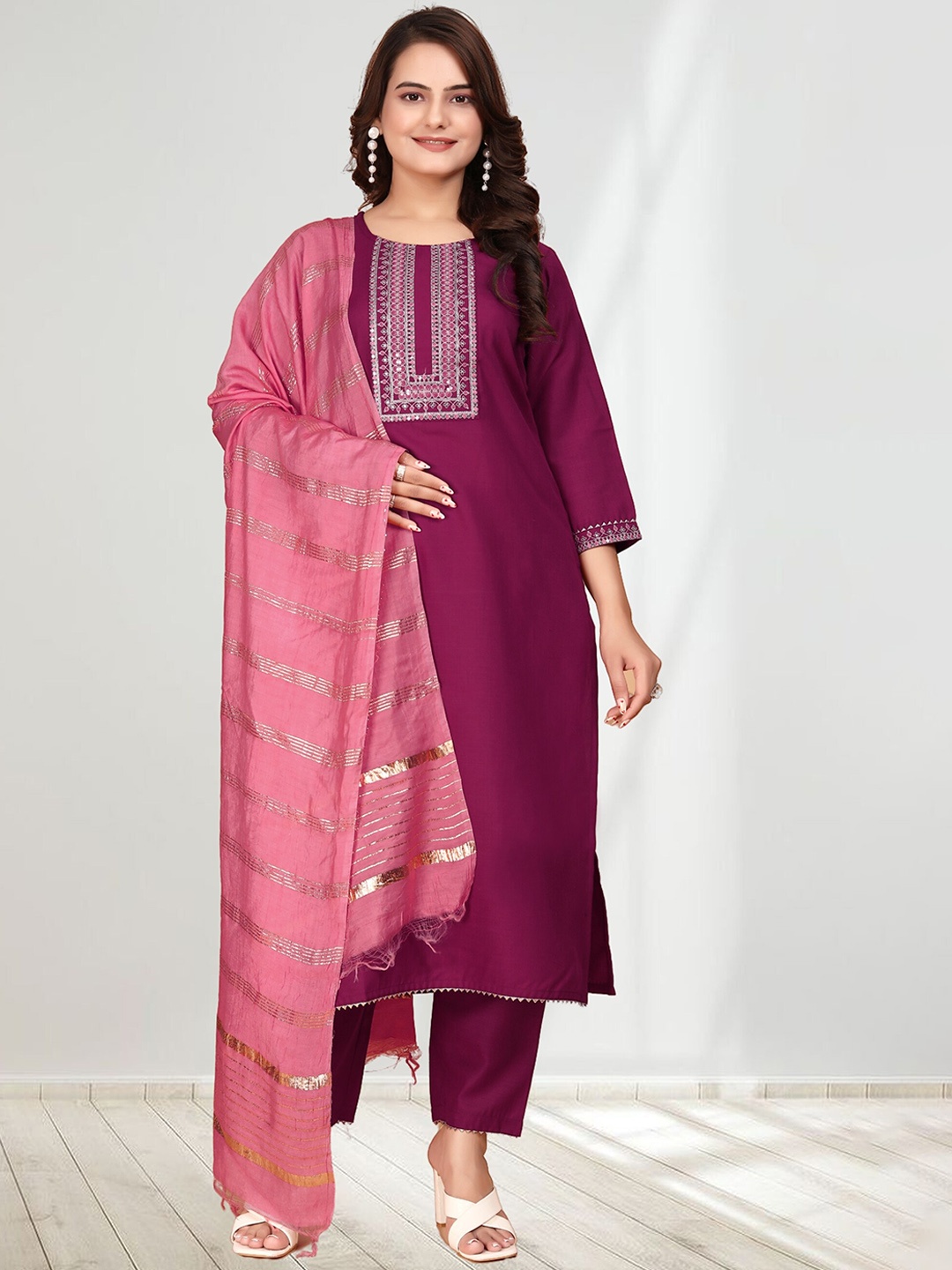 

Anouk Ethnic Motifs Embroidered Regular Straight Sequinned Kurta With Trousers & Dupatta, Burgundy