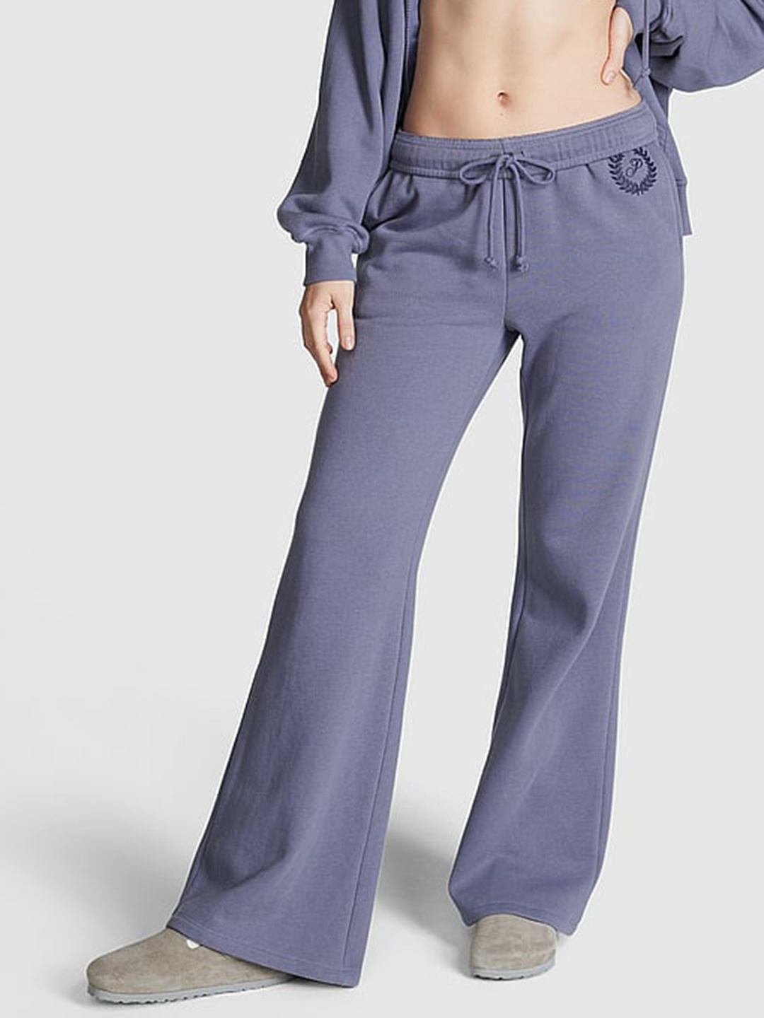 

Victoria's Secret PINK Women Extra-Credit Flared Track Pants, Grey