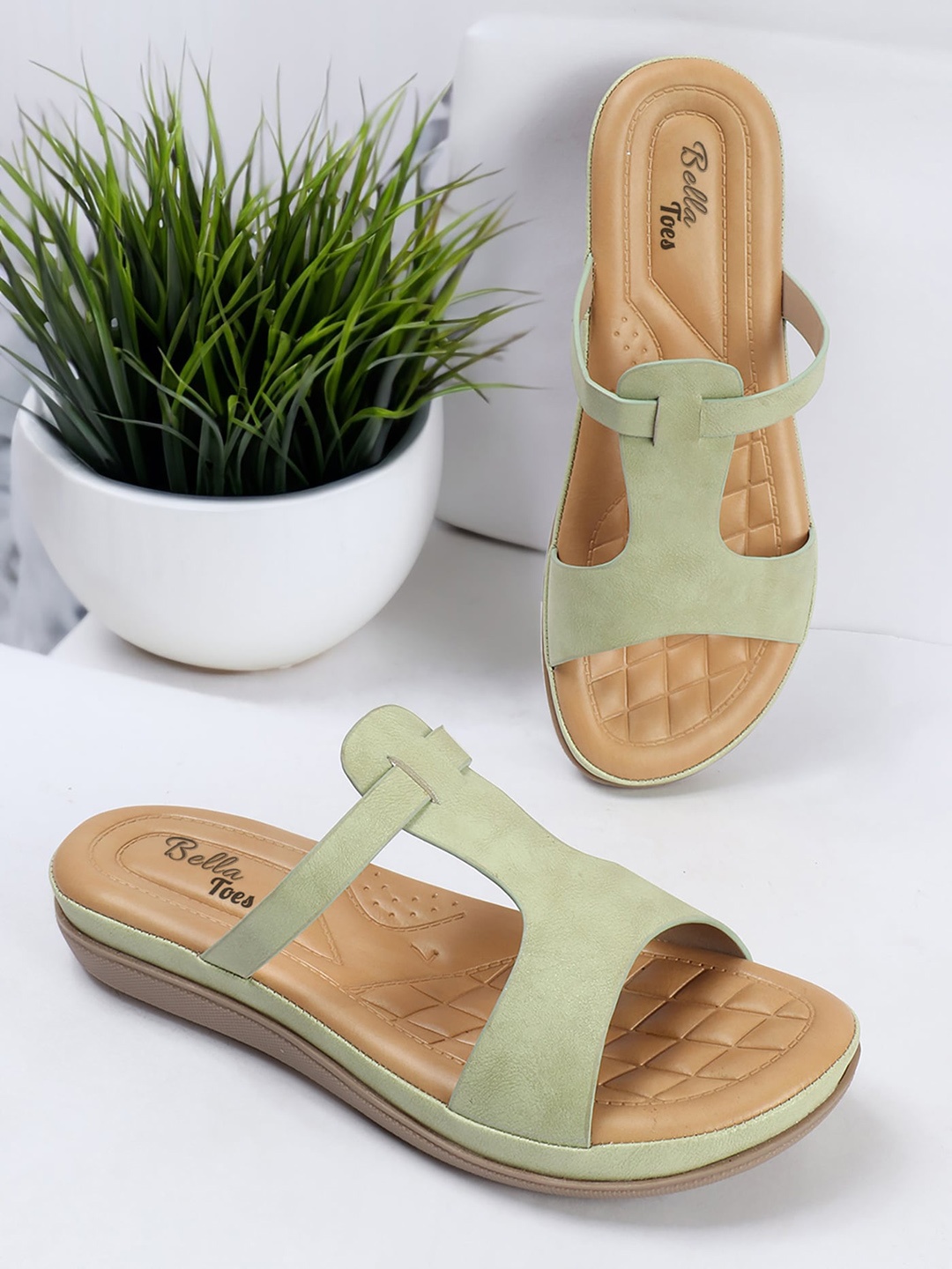 

Bella Toes Open Toe Flats, Green