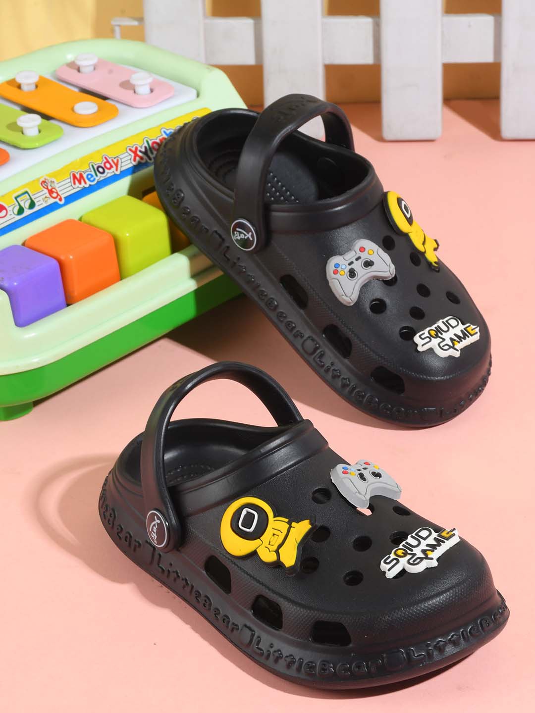 

KATS Kids Self Design Clogs, Black