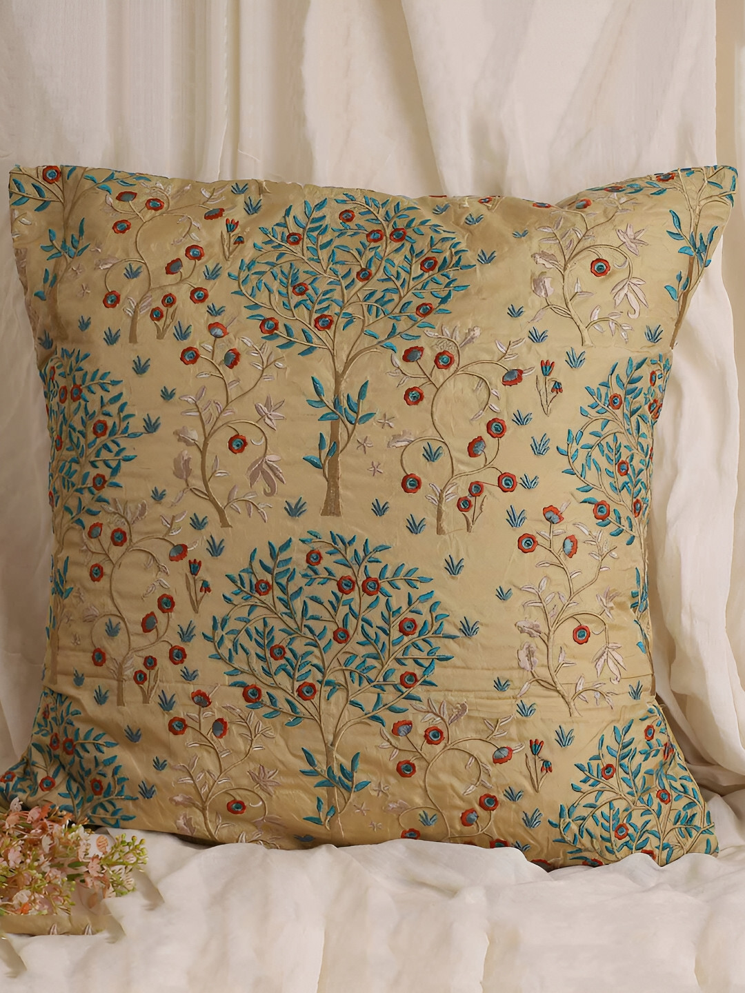 

DESIGN GAATHA Beige & Green Floral Square Cushion Covers
