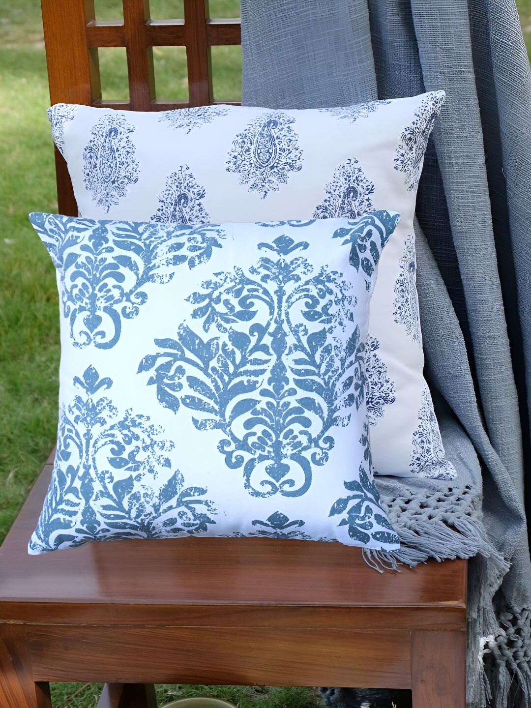 

DESIGN GAATHA Assorted White & Blue 2 Pieces Floral Square Cushion Covers