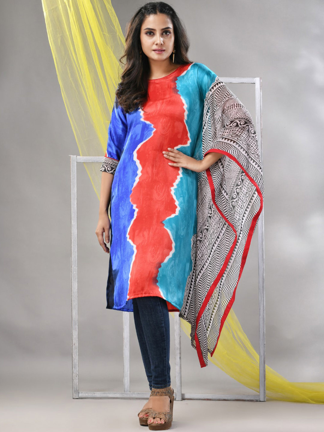 

Charukriti Colourblocked Thread Work Satin A-Line Kurta, Red