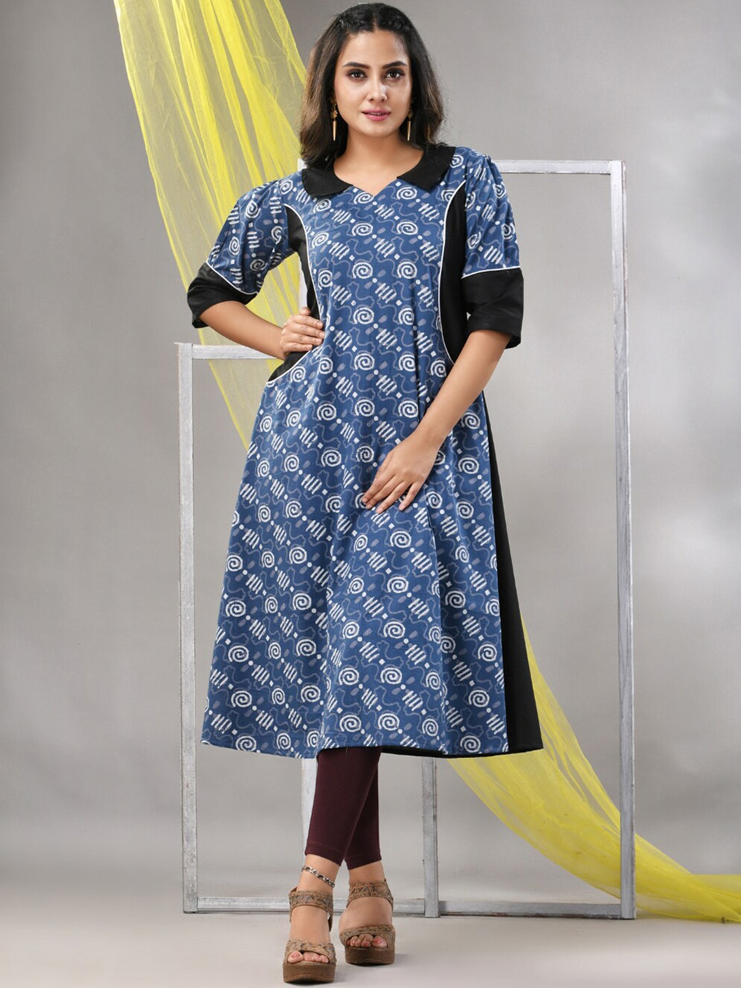 

Charukriti Abstract Printed Cotton Angrakha A-line Kurta, Blue