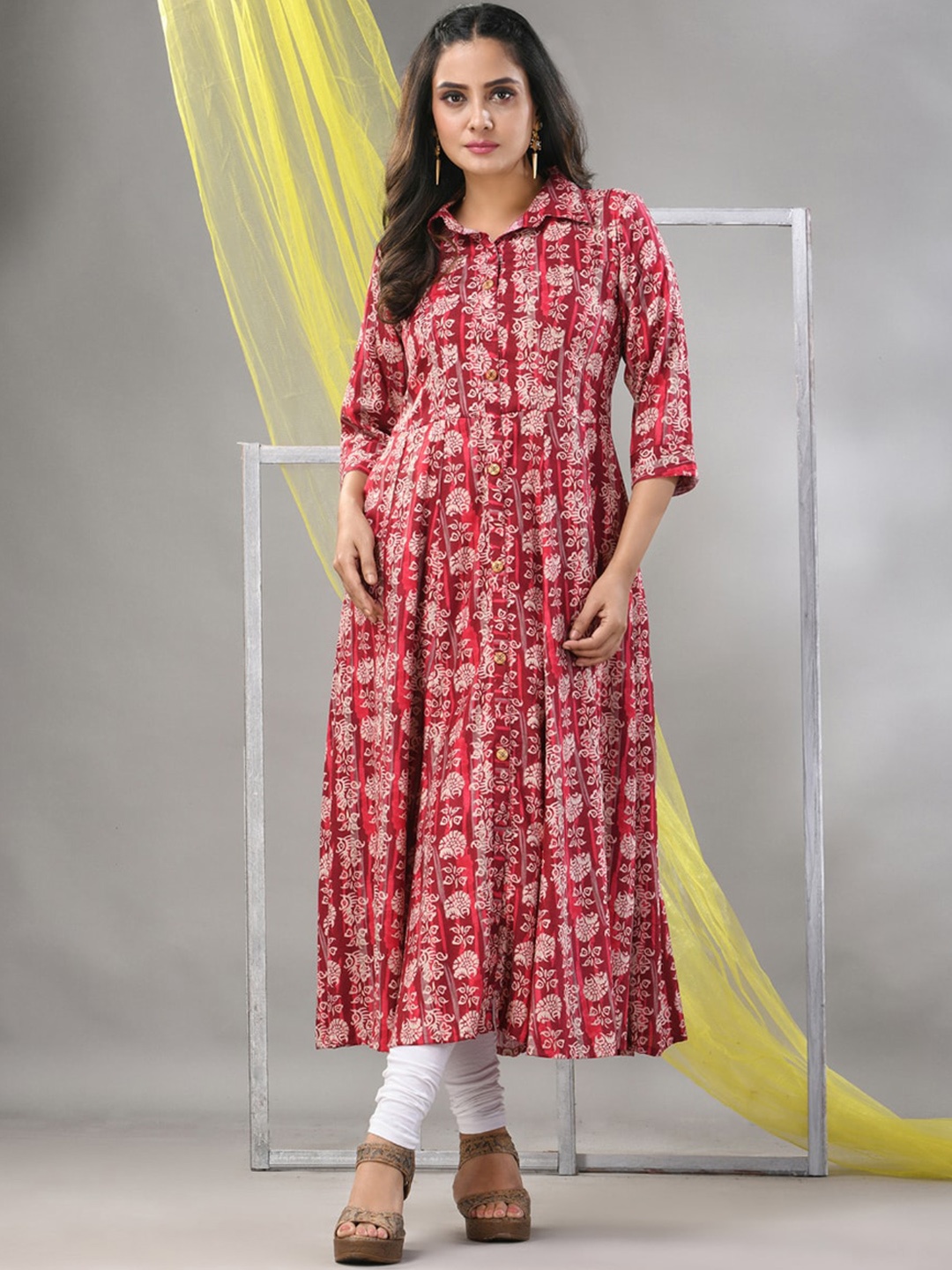 

Charukriti Floral Printed Shirt Collar A-Line Kurta, Maroon