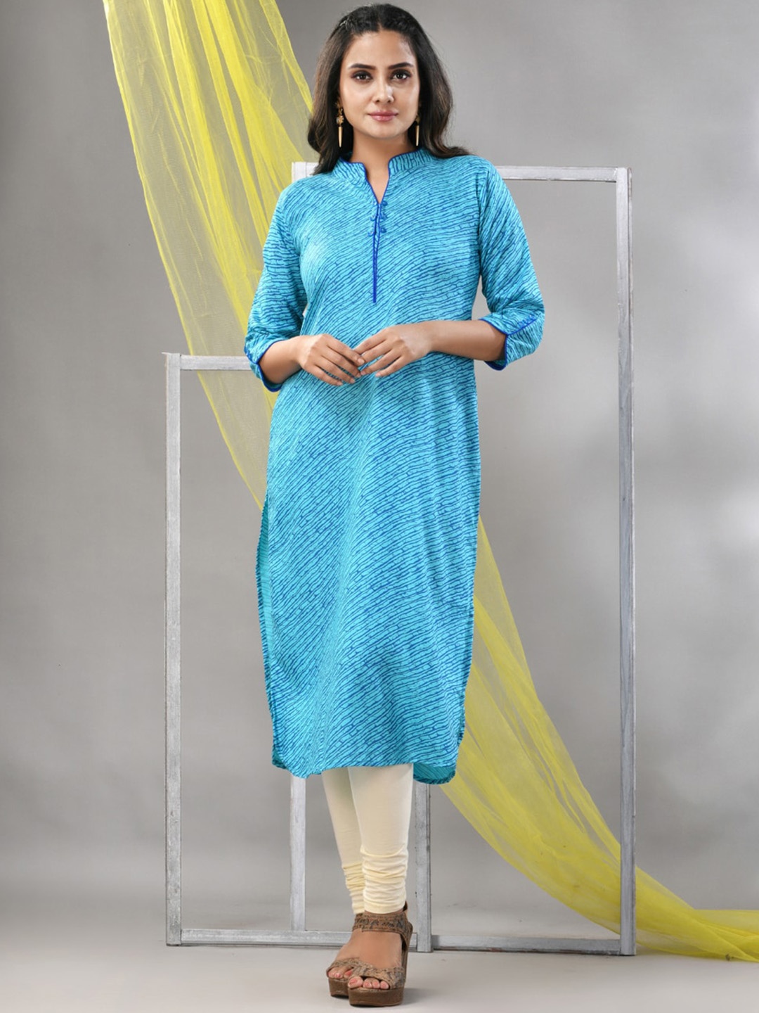 

Charukriti Abstract Printed Mandarin Collar Straight Kurta, Blue