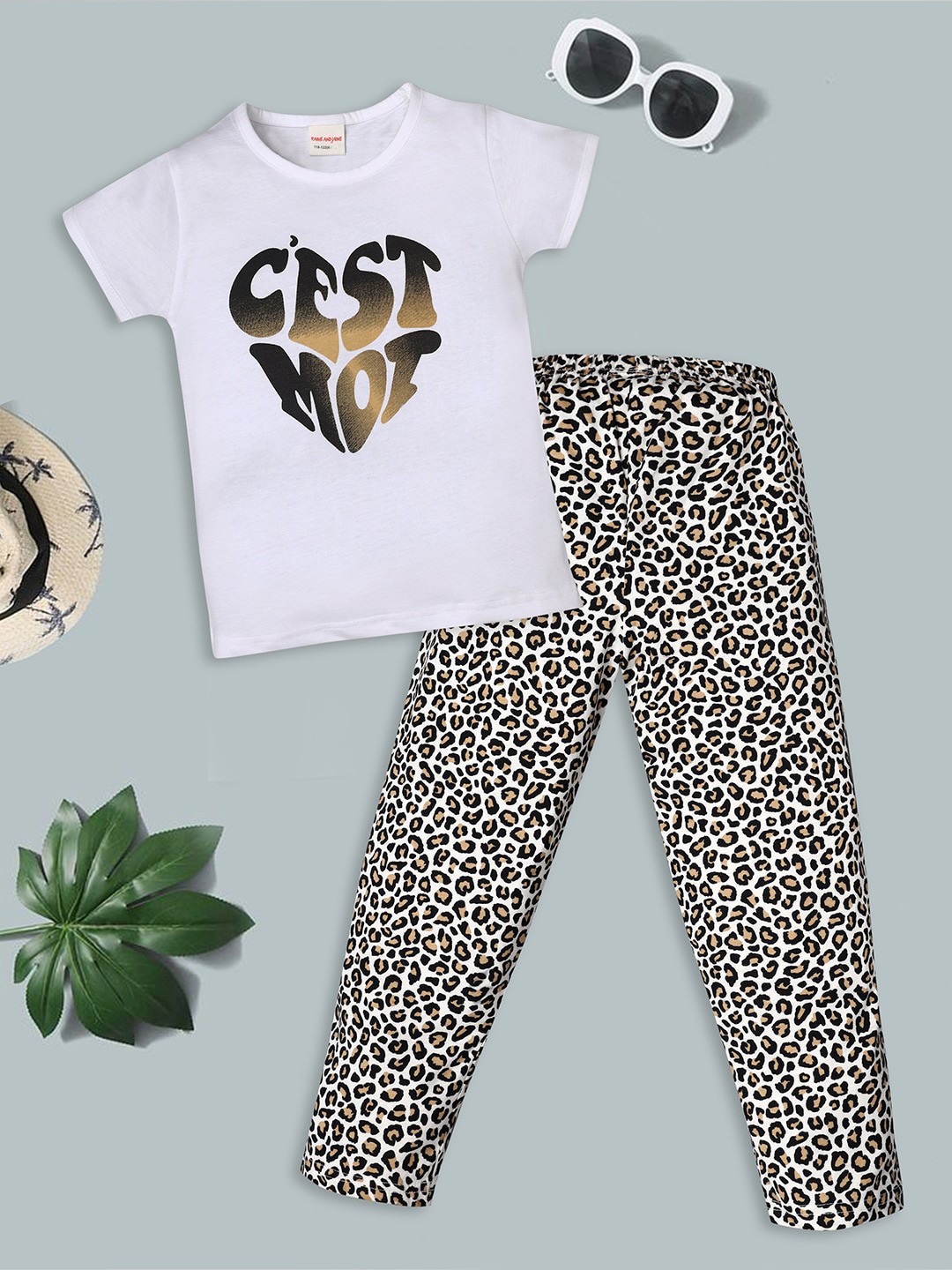 

RAINE AND JAINE Girls Typography Printed Pure Cotton T-shirt & Pyjama, White