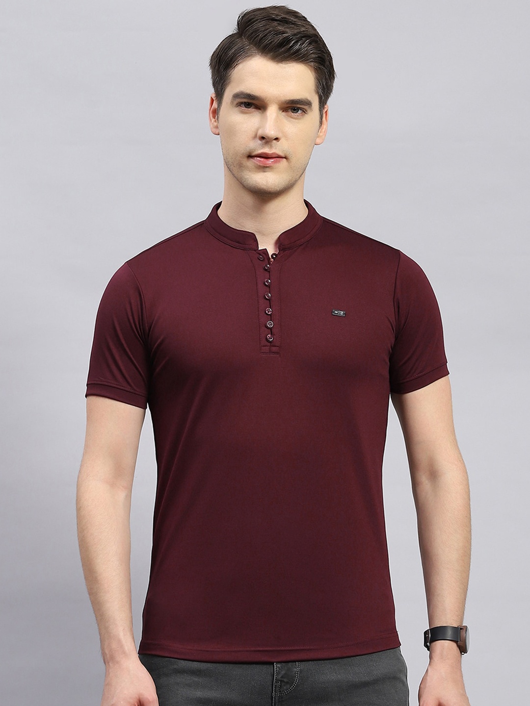 

Monte Carlo Mandarin Collar Short Sleeves Casual T-shirt, Maroon