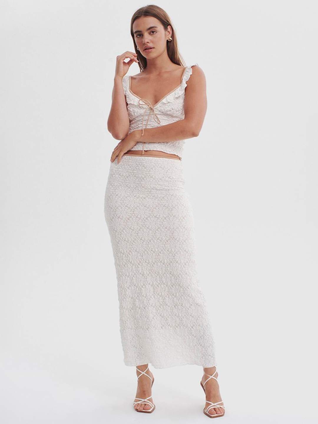 

LULU & SKY Textured Self Design Shoulder Straps Fitted Crop Top, White
