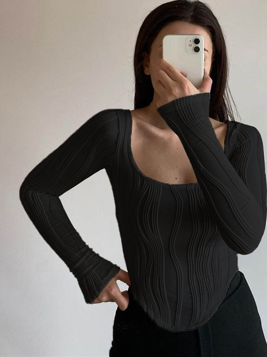 

LULU & SKY Top, Black