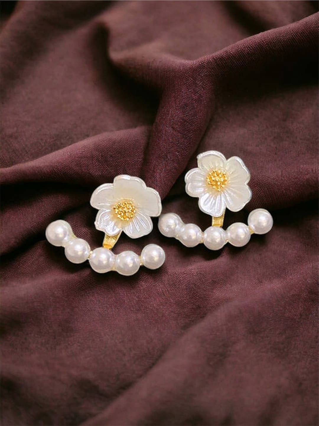 

Xivir Gold Plated Stainless Steel Rhinestone Contemporary Studs, White