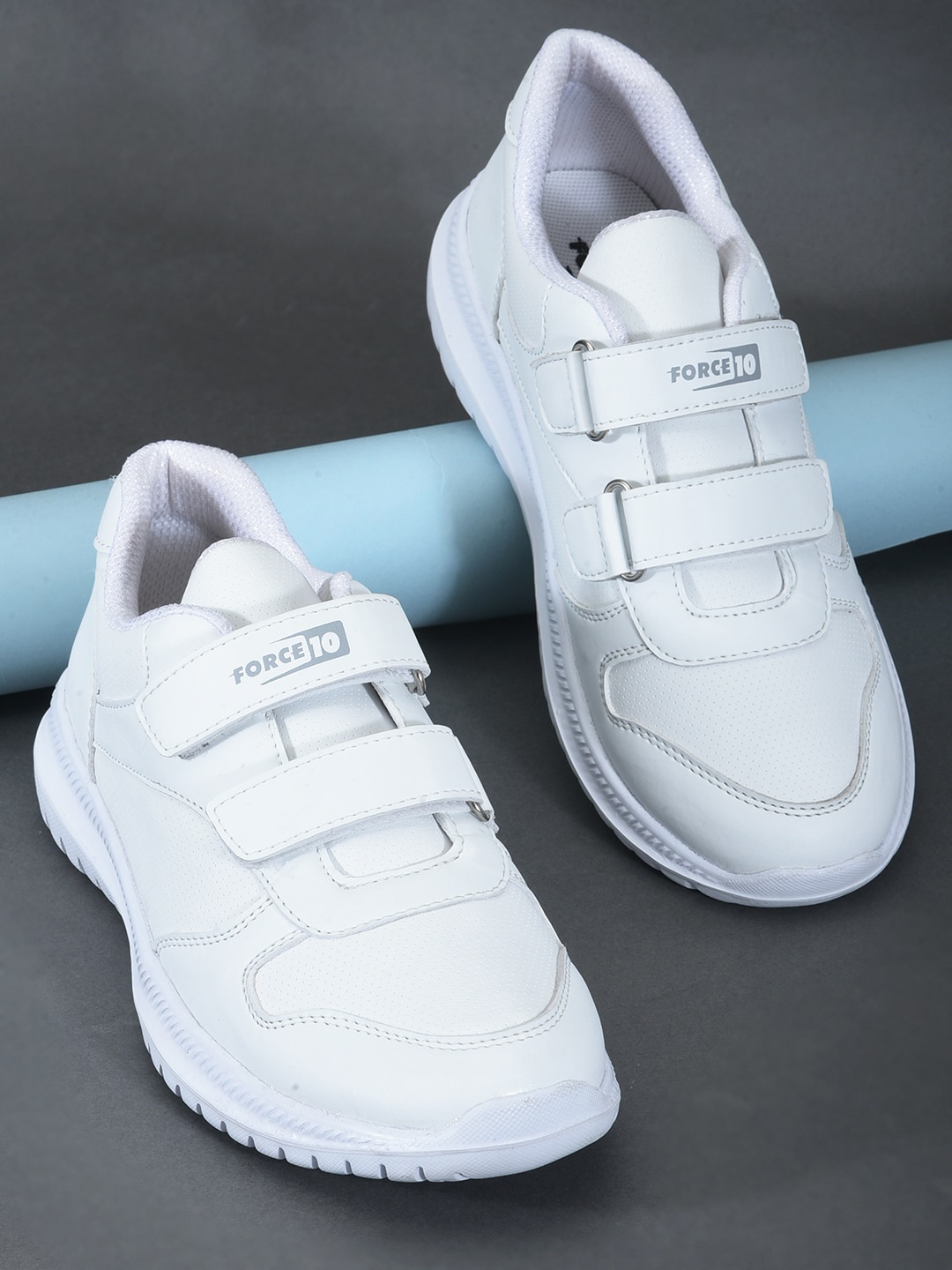 

Liberty Kids Round Toe Lightweight Sneakers, White