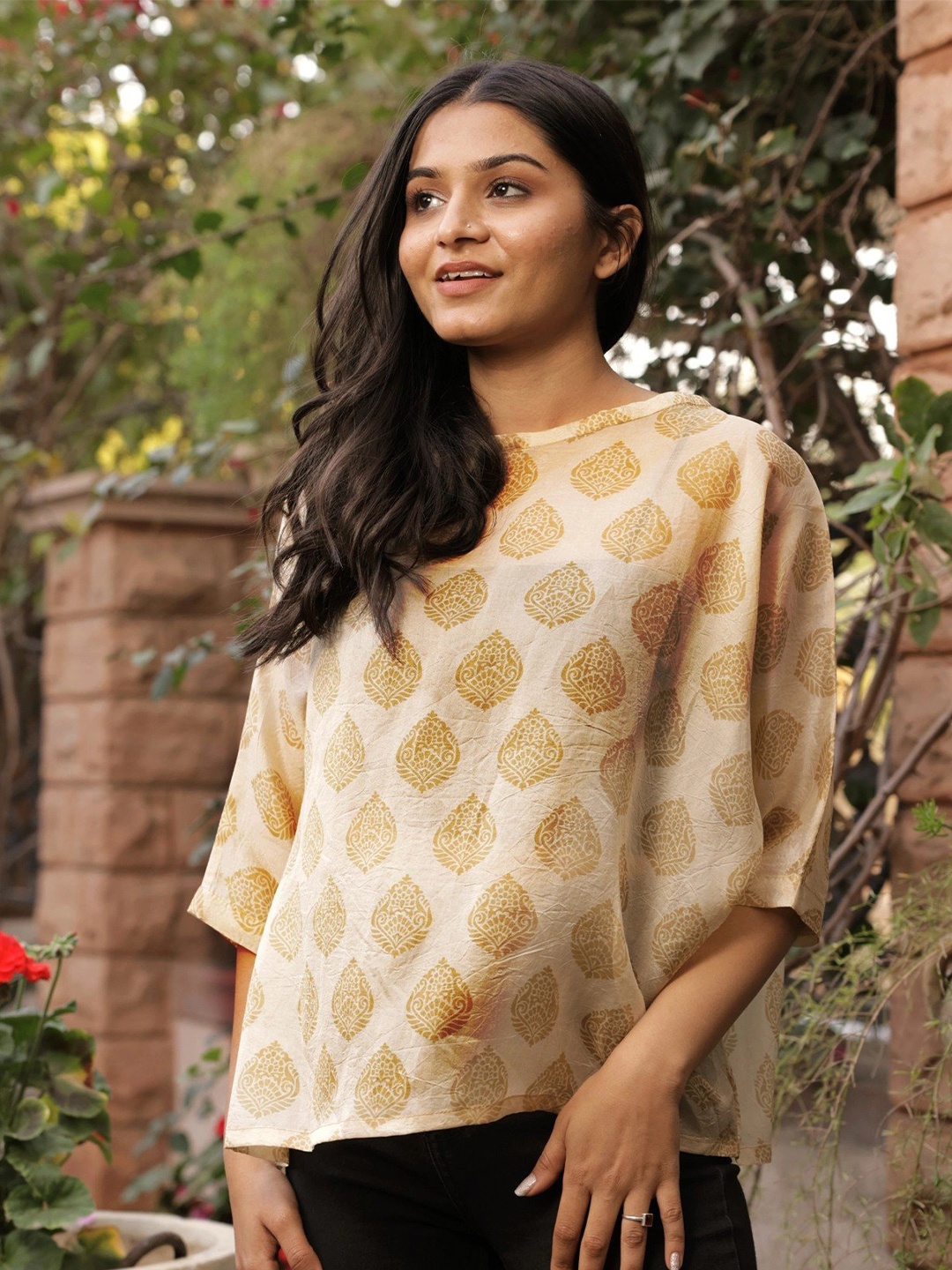 

Exotic India Floral Print Vintage Plain Pure Silk Wool Baggy Top, Off white