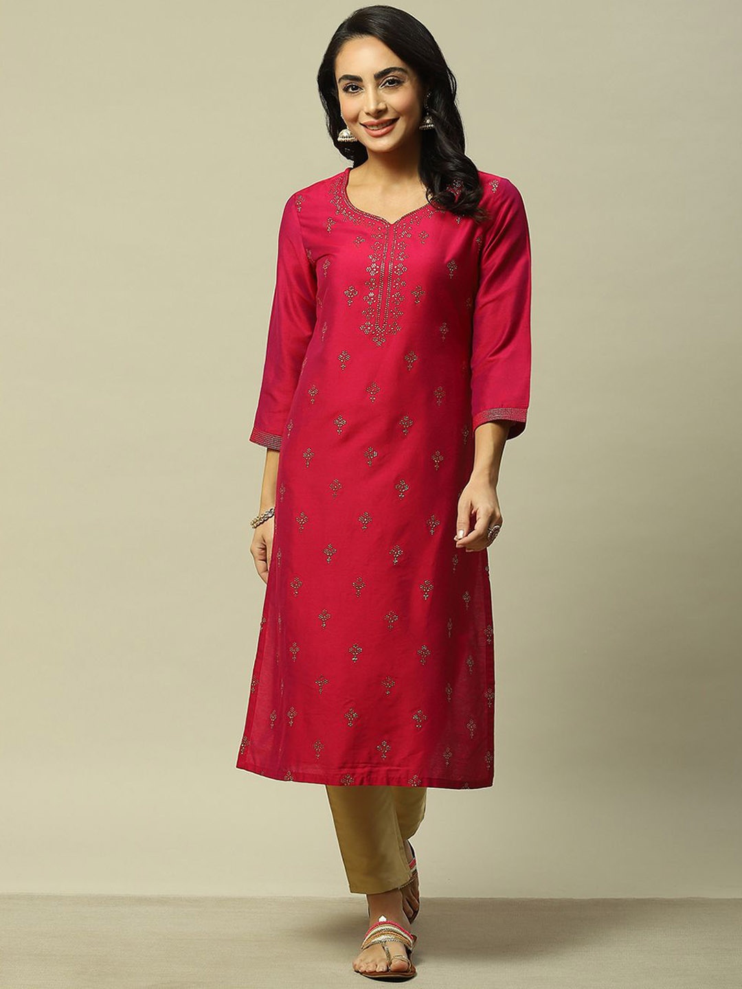 

Rangriti Round Neck Sequinned Kurta, Pink