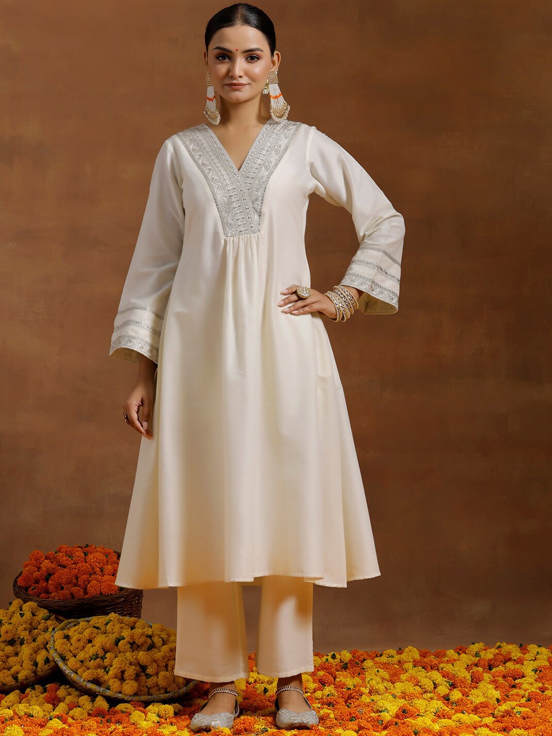 

Libas Women Floral Yoke Design Regular Sequinned Kurta with Trousers, Off white