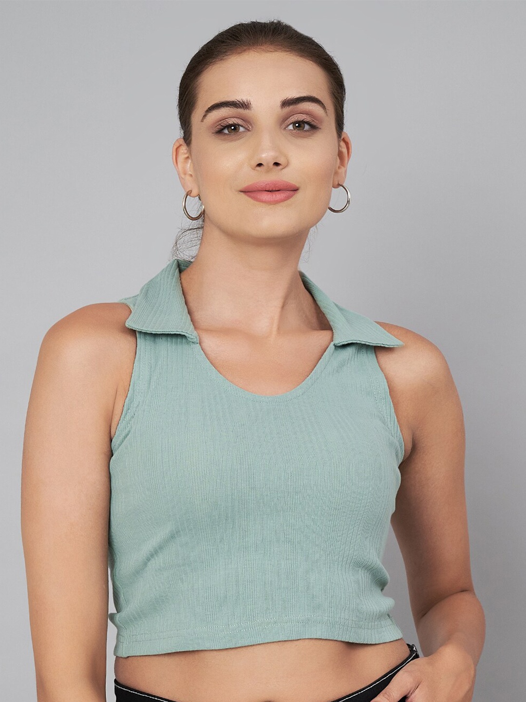 

Yaadleen Shirt Collar Sleeveless Cotton Fitted Crop Top, Green