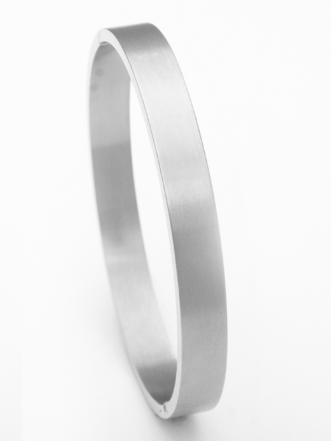 

SWASHAA Men Silver-Plated Kada Bracelet