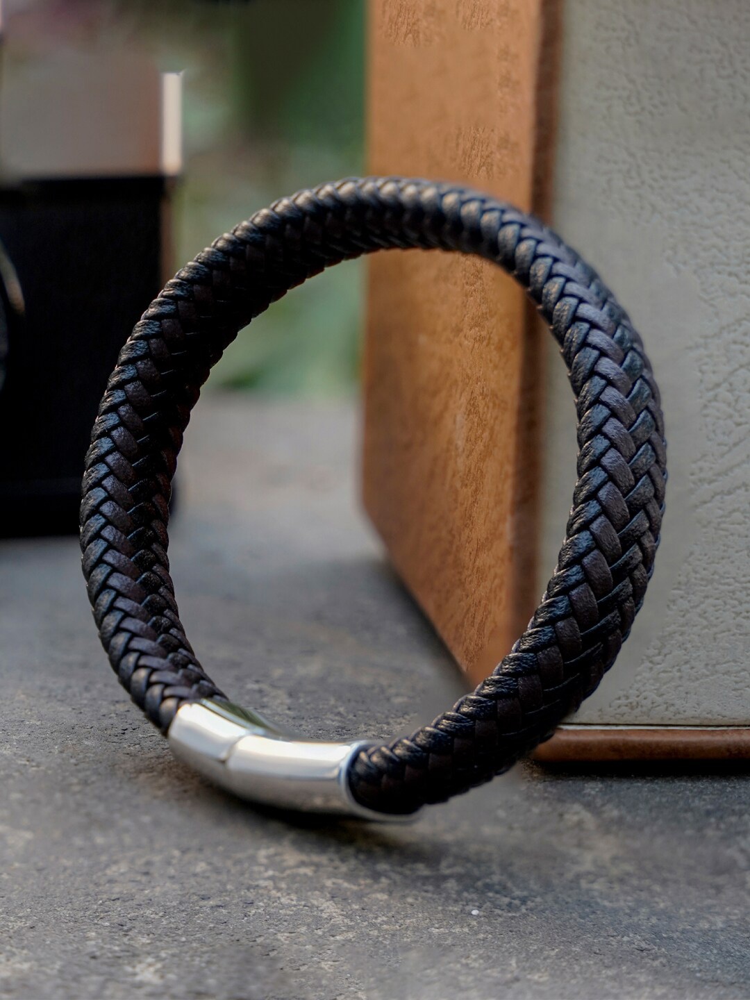 

SWASHAA Men Leather Wraparound Bracelet, Brown