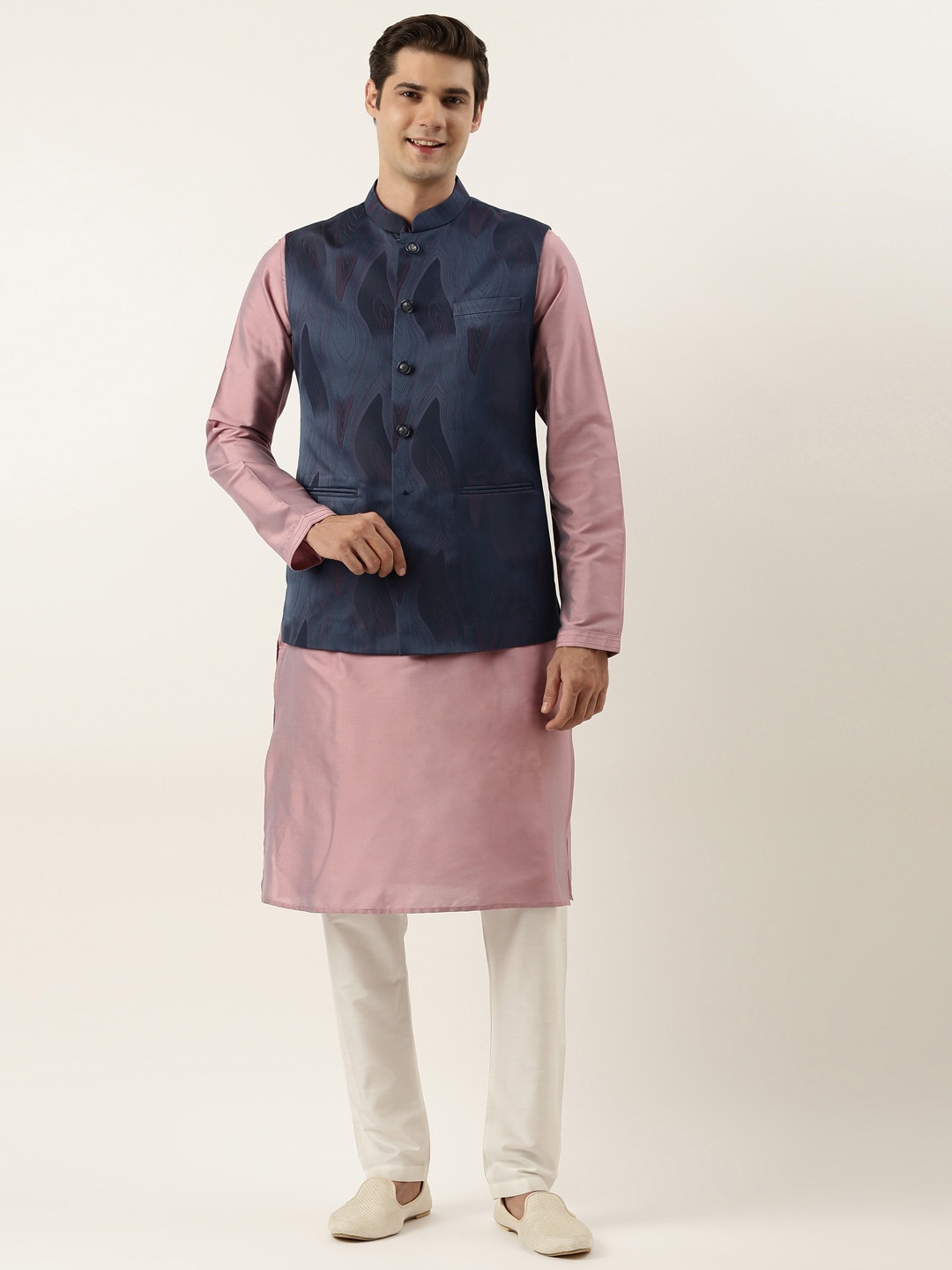 

TheEthnic.Co Mandarin Collar Regular Kurta with Pyjamas With Nehru Jacket, Navy blue